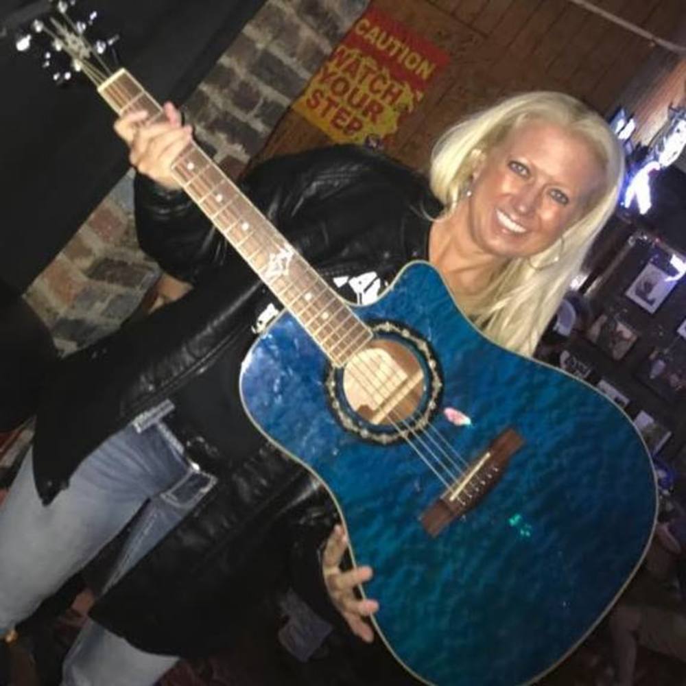 Meet your Posher, Angie